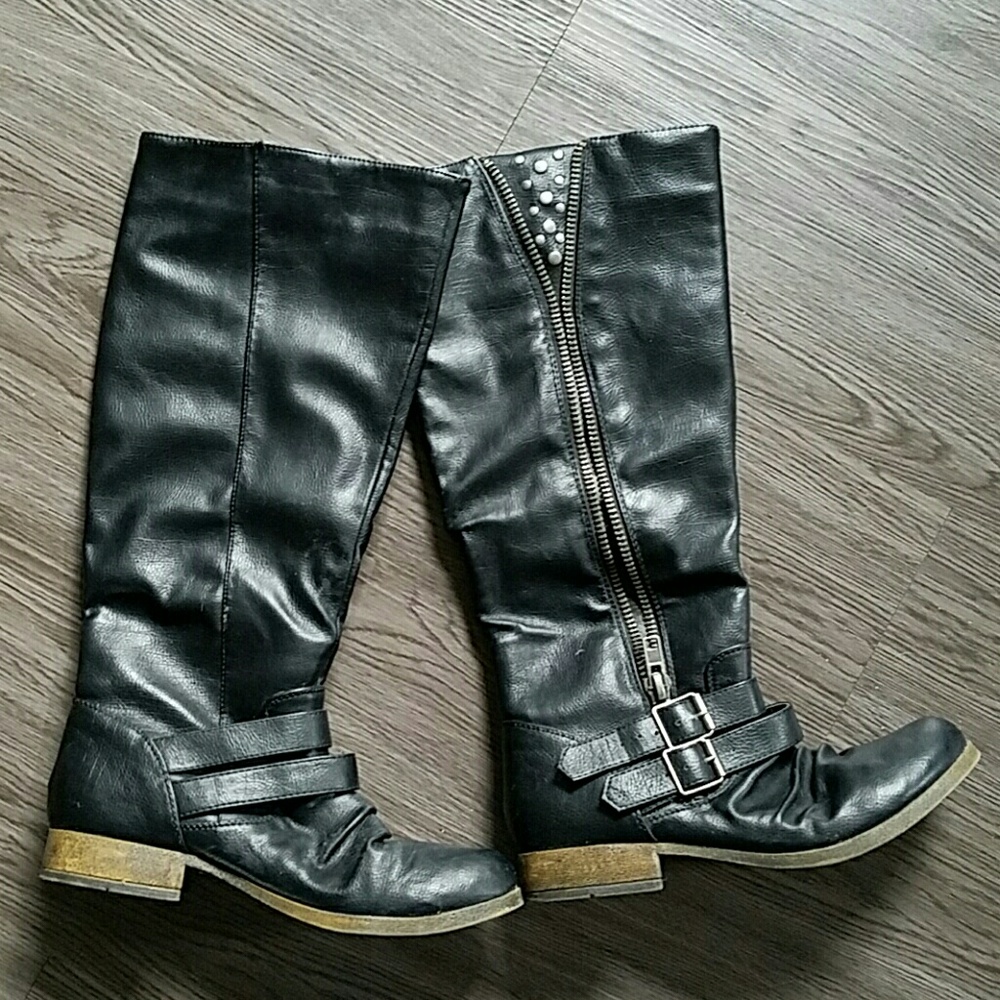 Black Boots
